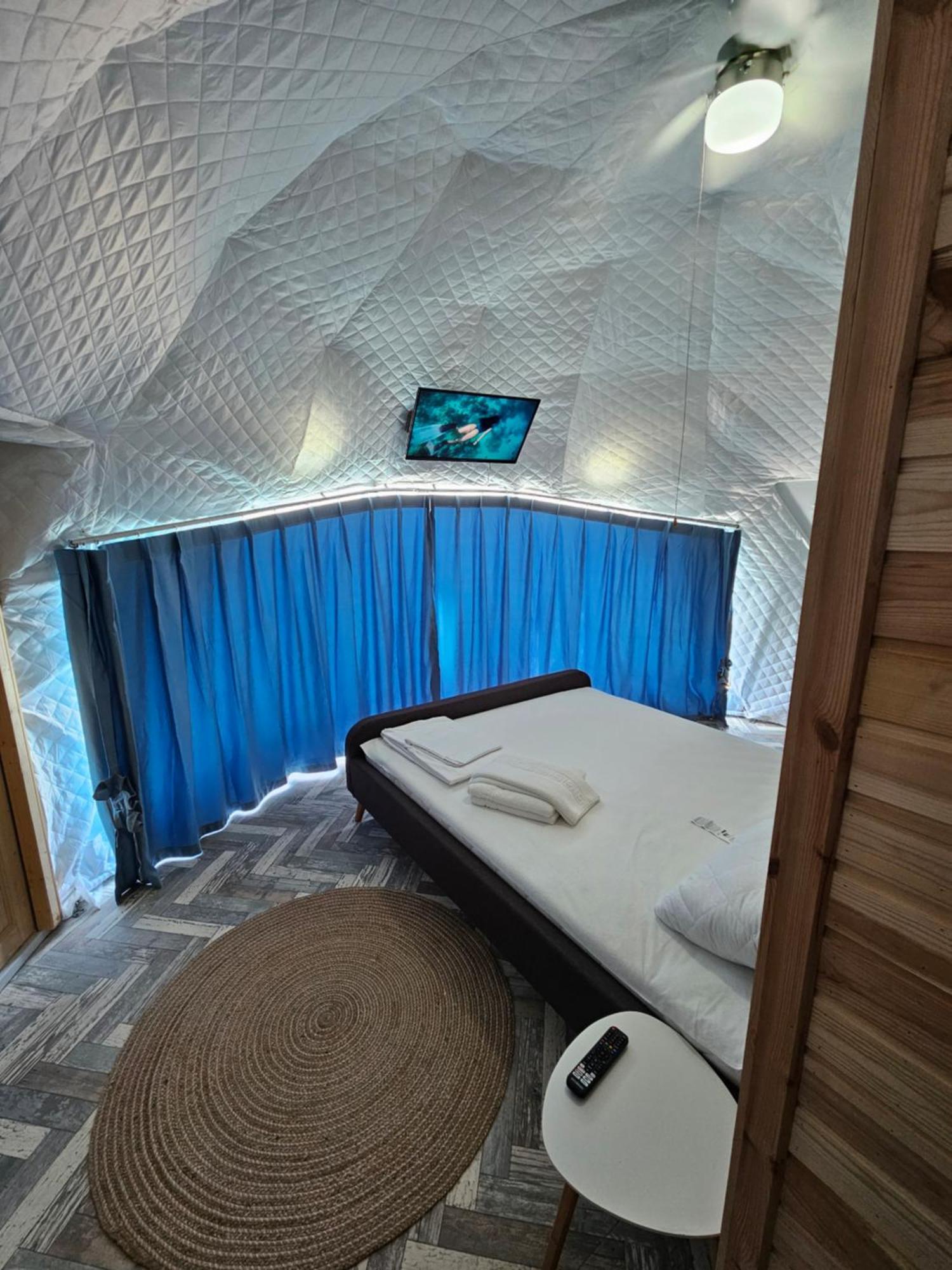 Mar A Lago Glamping23 Douazeci si Trei August Exterior photo