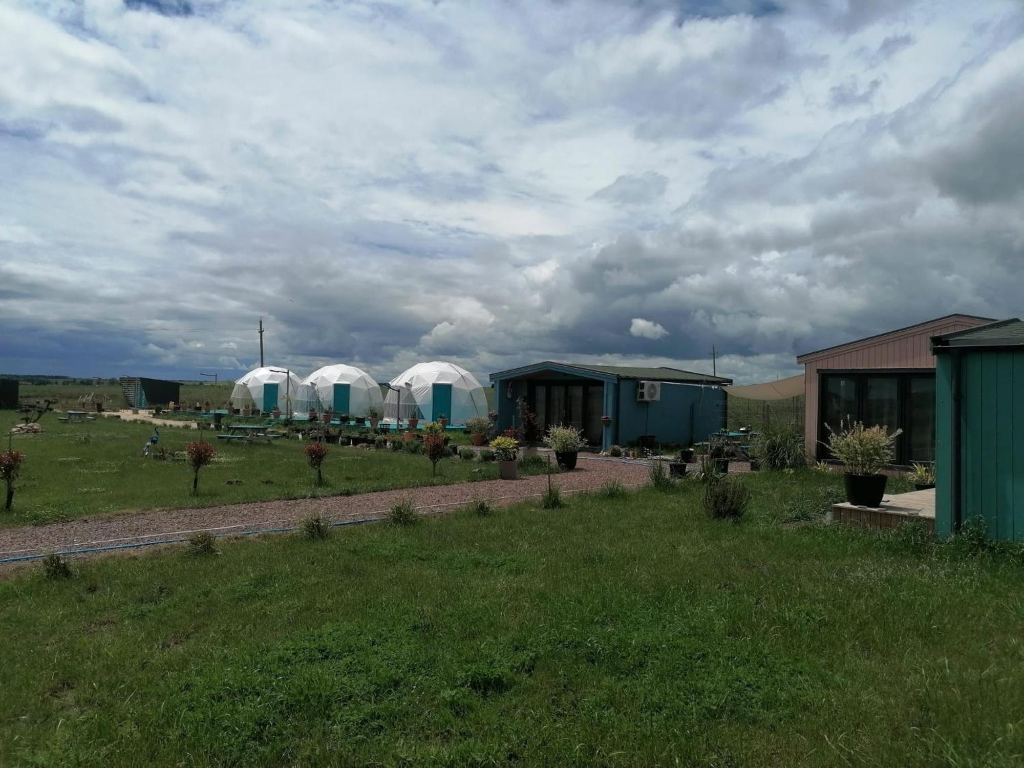 Mar A Lago Glamping23 Douazeci si Trei August Exterior photo